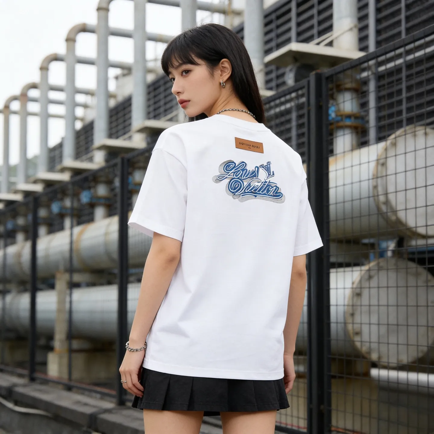 Louis Vuitton/Louis Vuitton short sleeves with front and rear letter logo embroidery